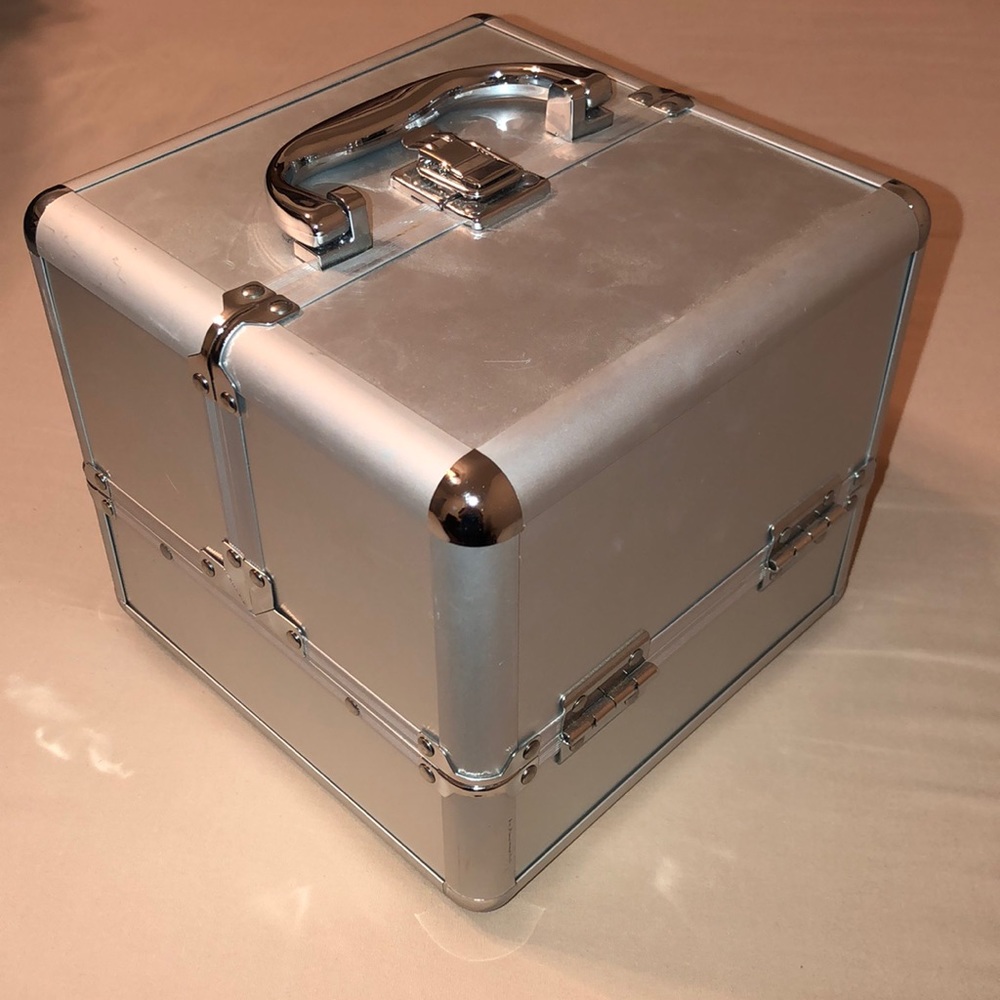Makeup case